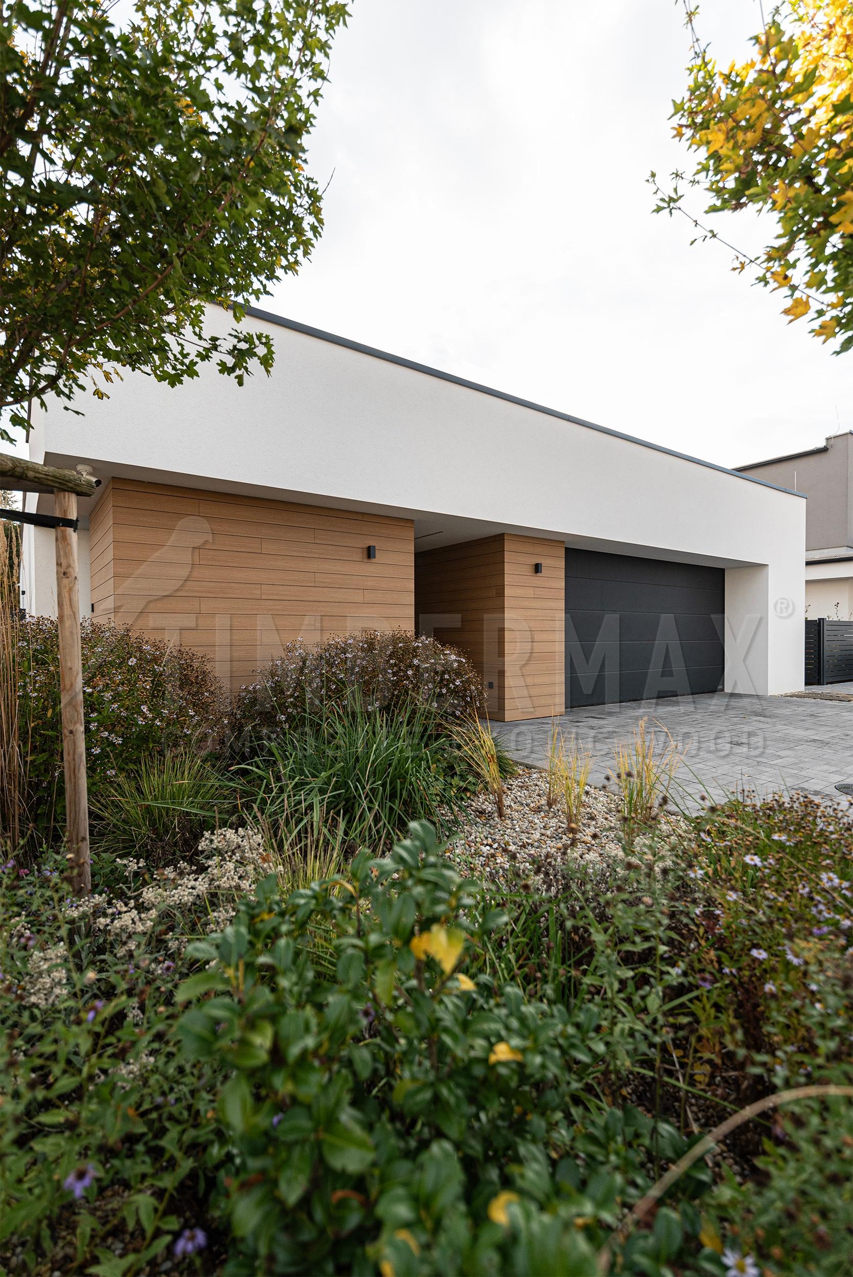 moderní architektura domu s kompozitním fasádním obkladem