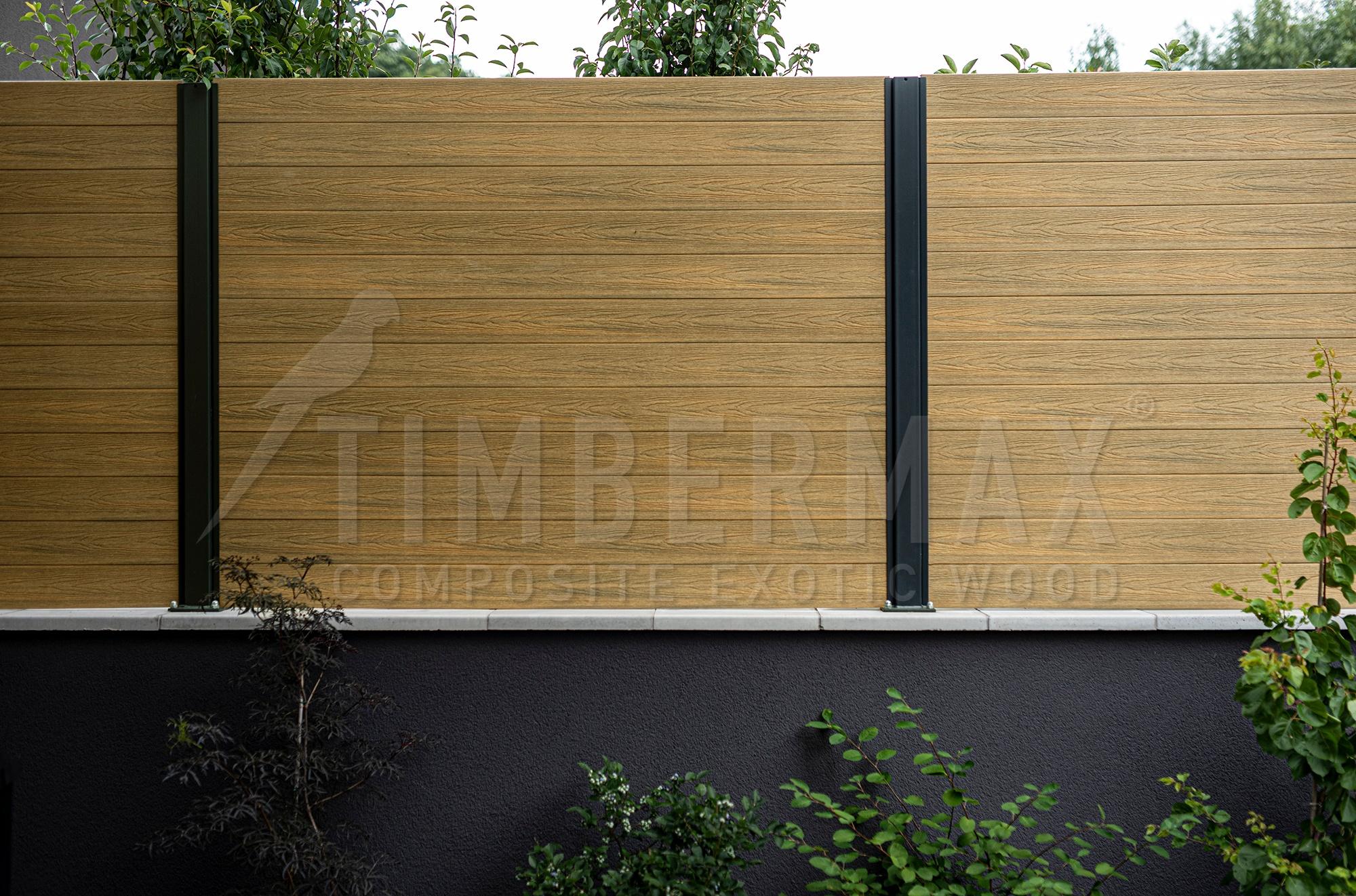 modern projecting facade with wood-look facade cladding