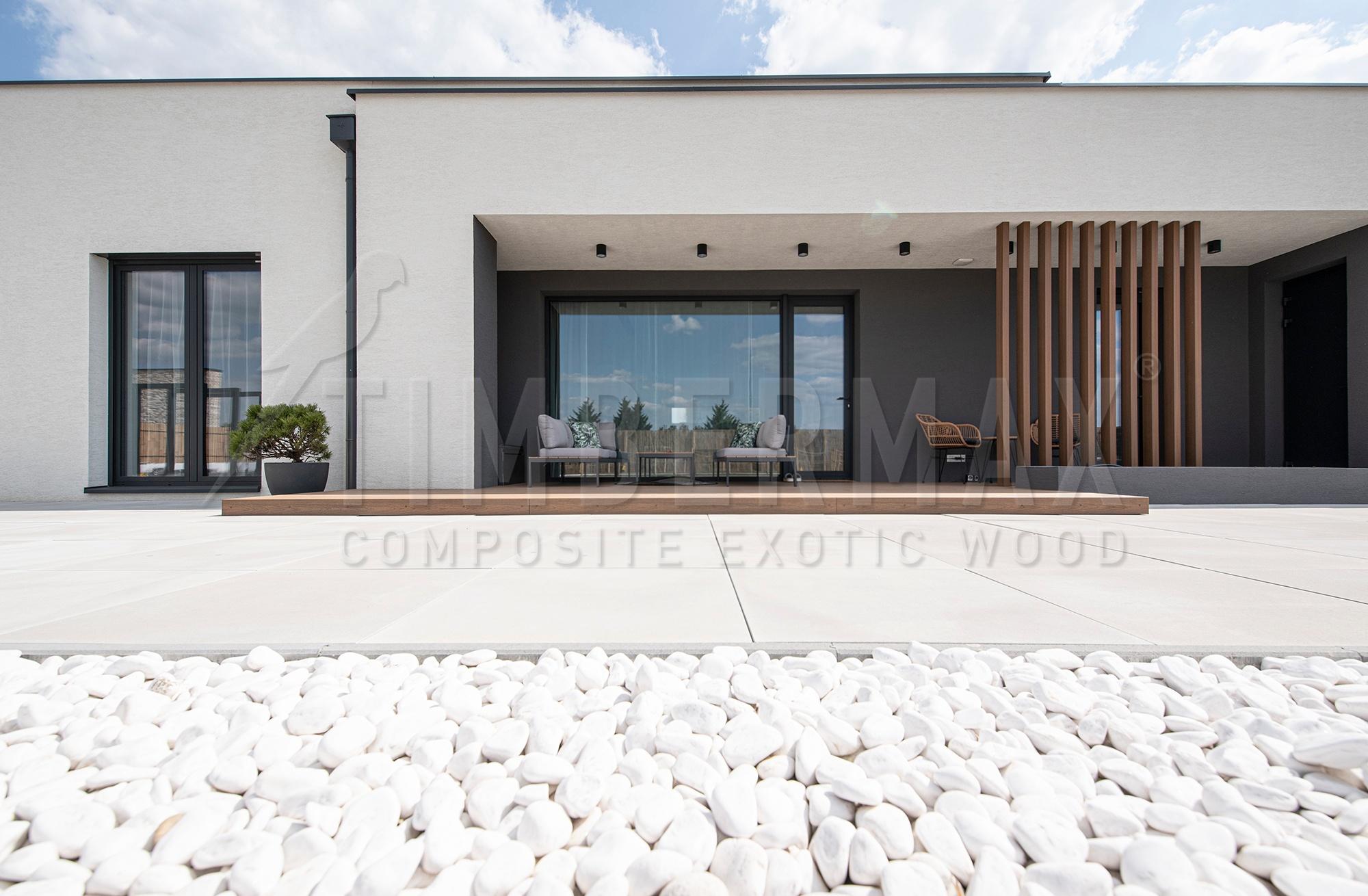 composite boards for the terrace in front of a modern family house