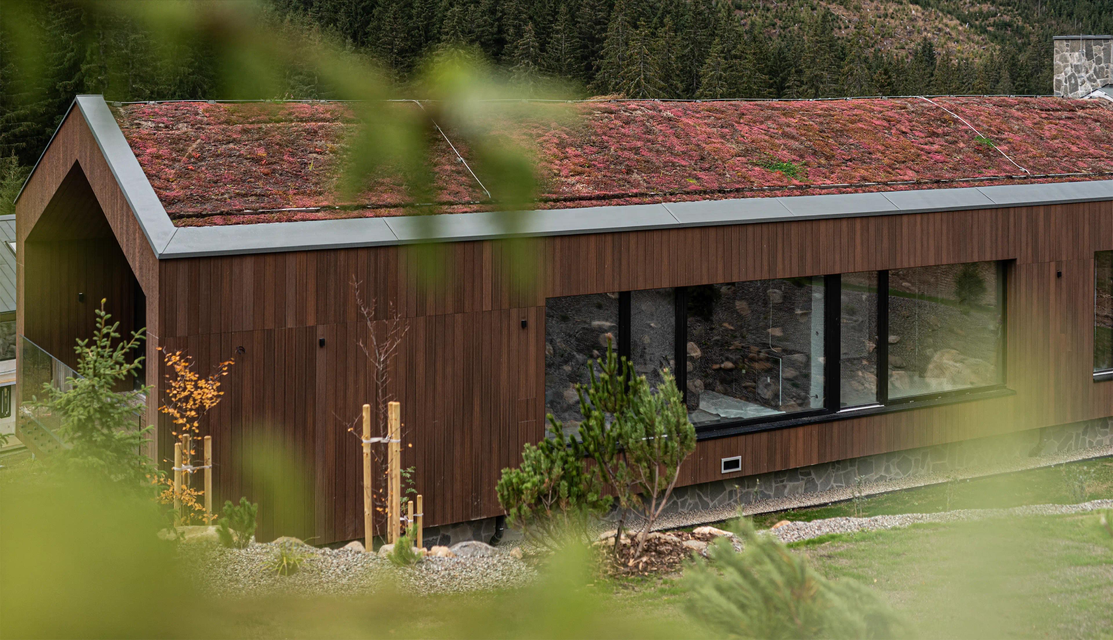 Odvetraná kompozitná fasáda Timbermax – detail vlastnosti 1